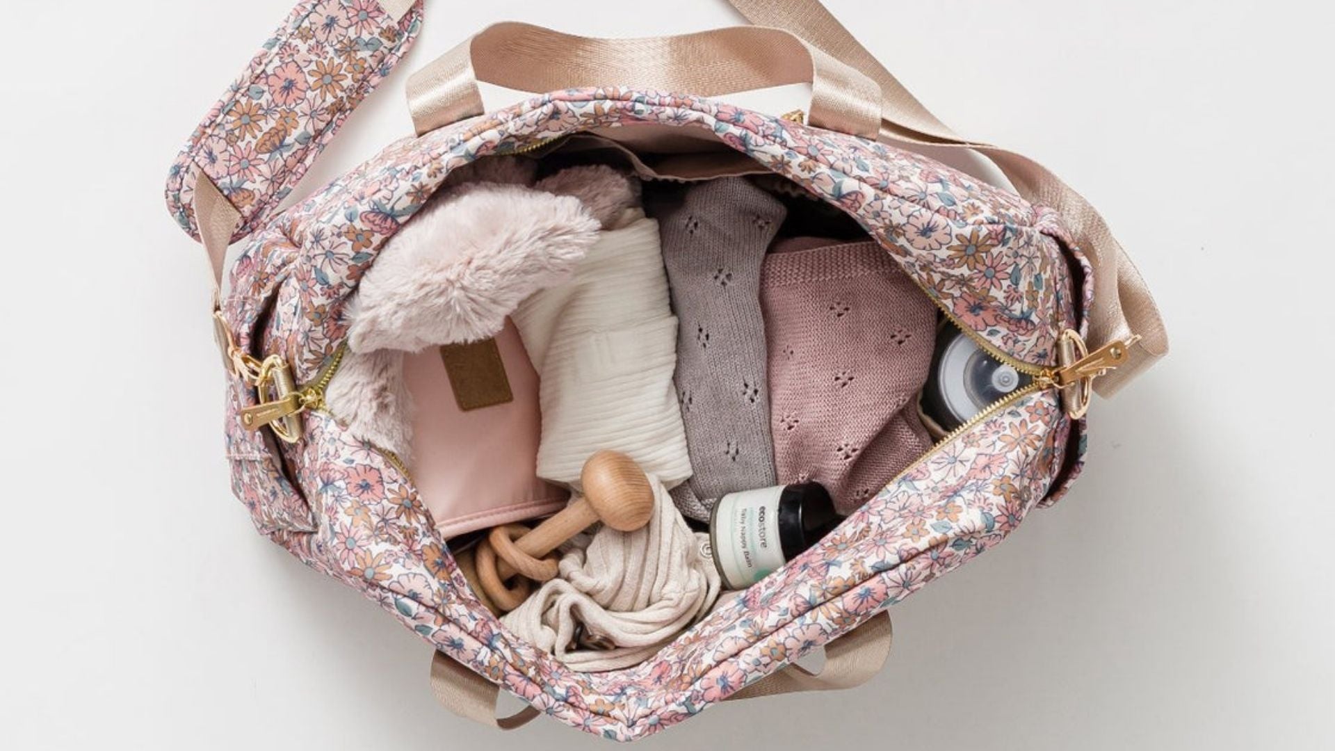 Baby shower gift ideas - diaper bag