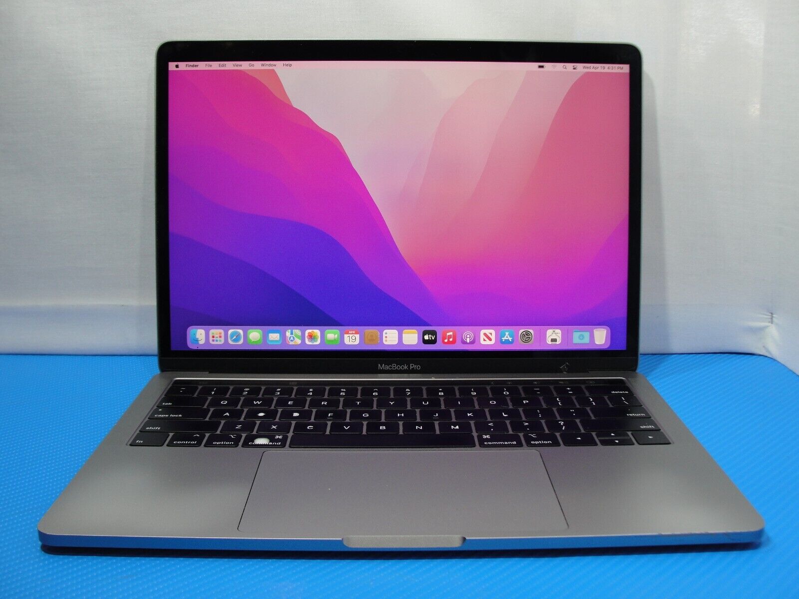 Apple Macbook Pro 13 2019 A1989 Core i7-8 16GB Ram 1TB SSD Iris 