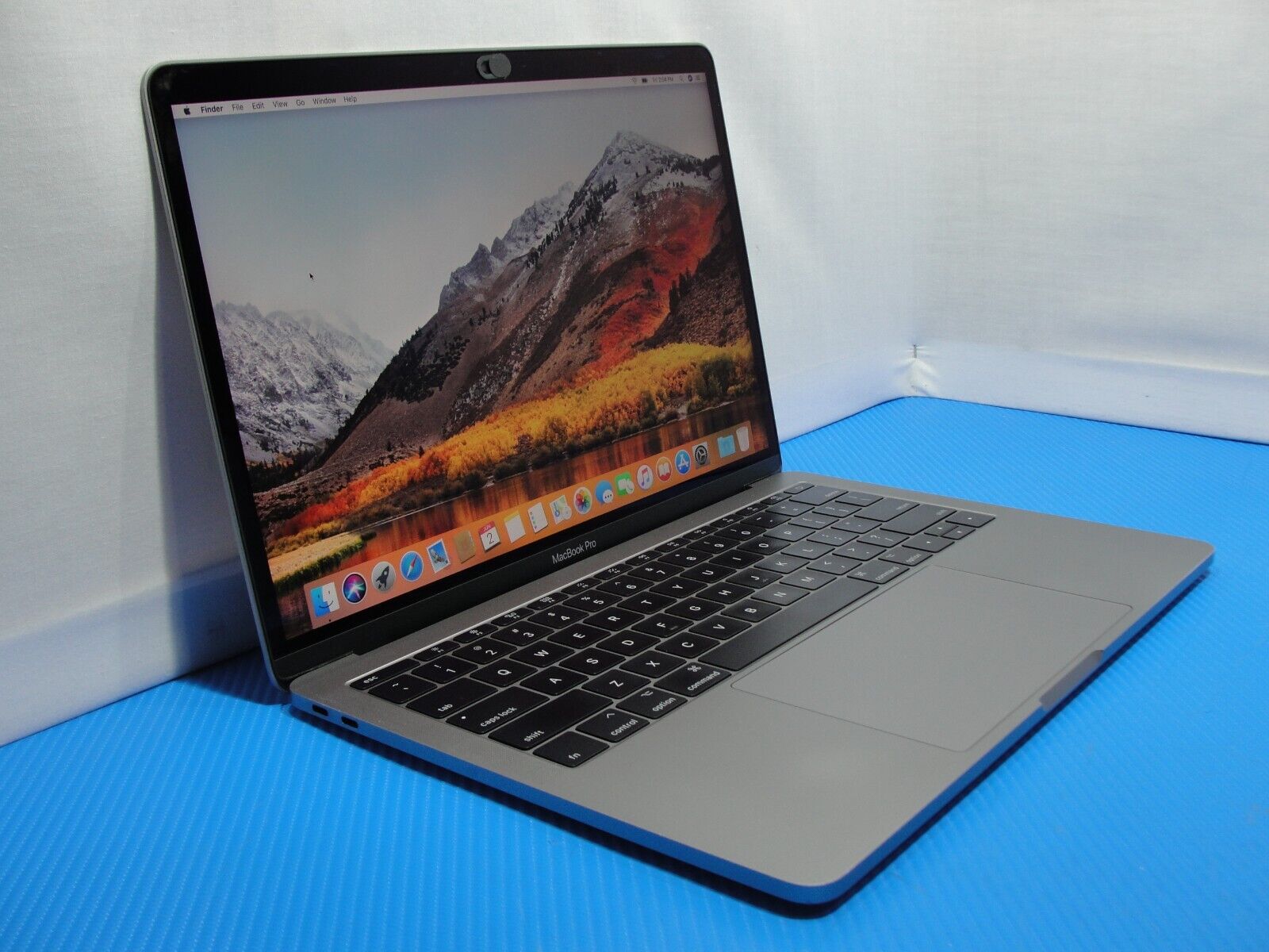 Apple MacBook Pro 13