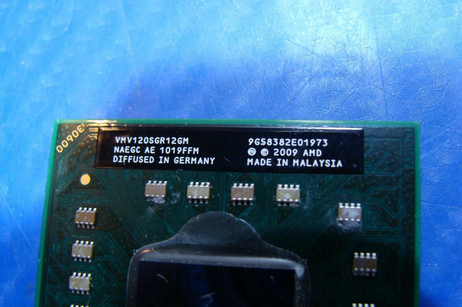 AMD V120 2.20GHz VMV120SGR12GM CPU Processor ER*