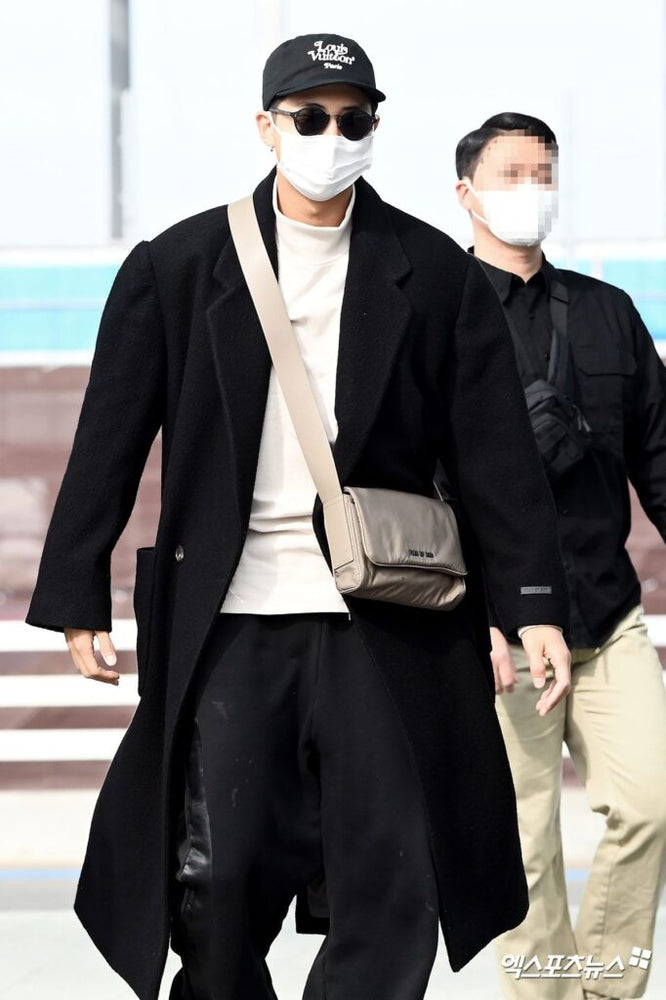 Airport Fashion Styles RM, Jin, Suga, J-Hope, Jimin, V, Jungkook BTS Dulu  VS Sekarang, Makin Keren? - Halaman all - TribunTrends.com
