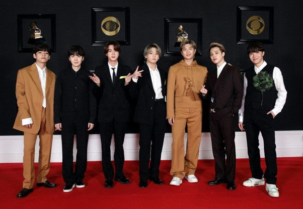 RM BTS Brand Ambassador Produk Bottega Veneta, Awal Muncul di Milan