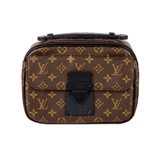Shop Louis Vuitton Messenger & Shoulder Bags (M23092) by lifeisfun