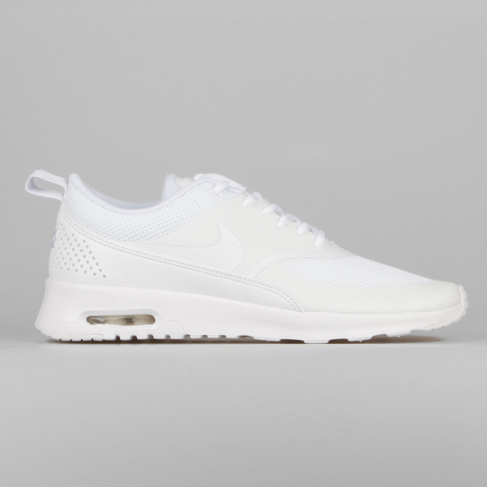 all white air max thea