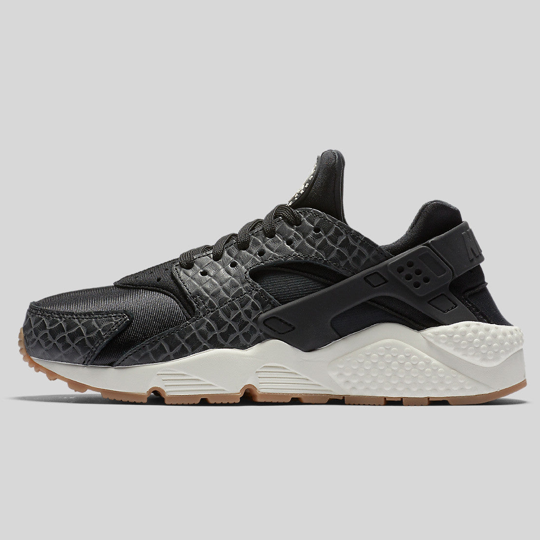 nike huarache black sail