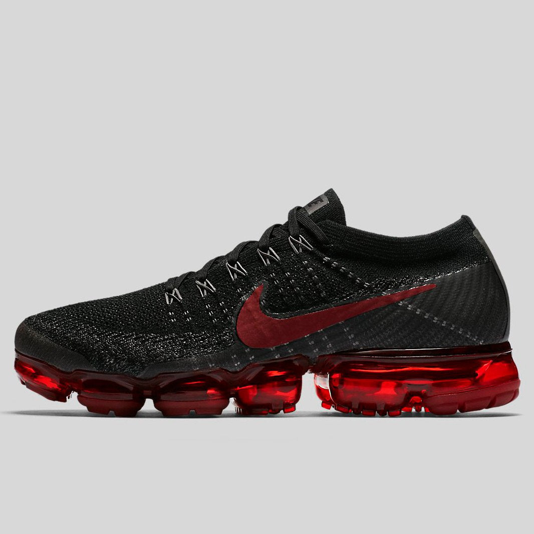 vapormax flyknit black and red