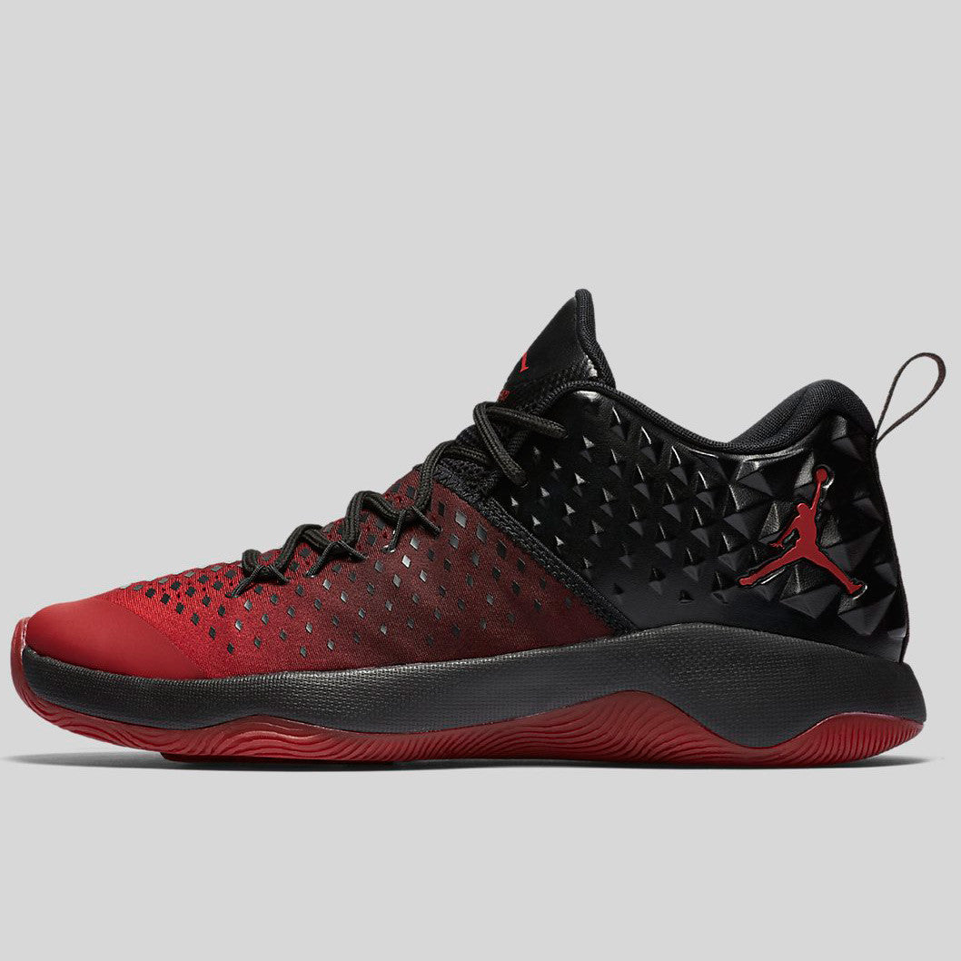 jordan extra fly red