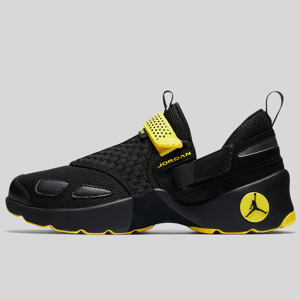 Nike Jordan Trunner LX Black Opti Yellow (897992-031) | KIX-FILES