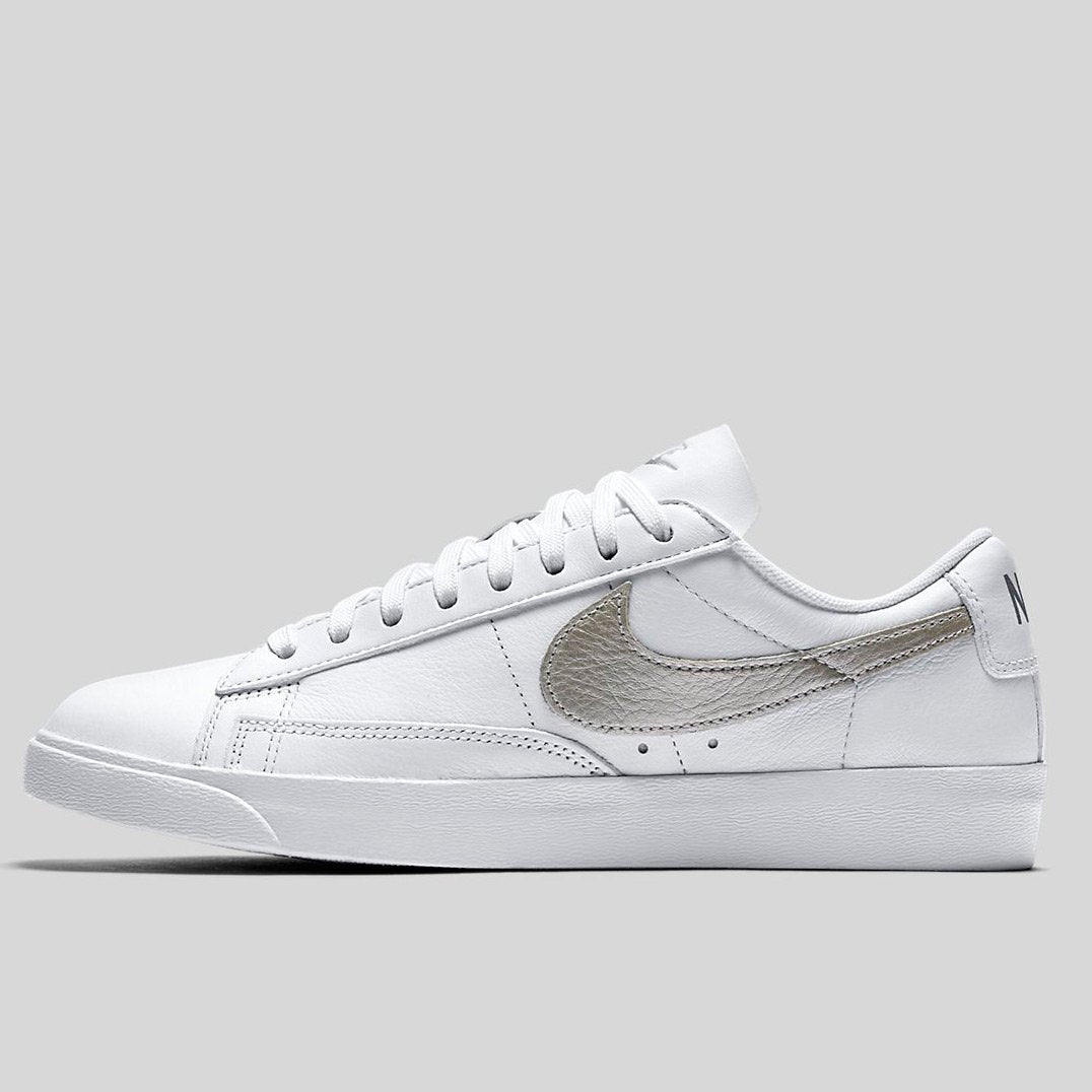 nike silver white