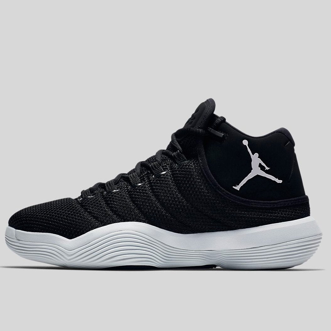 jordan superfly black and white