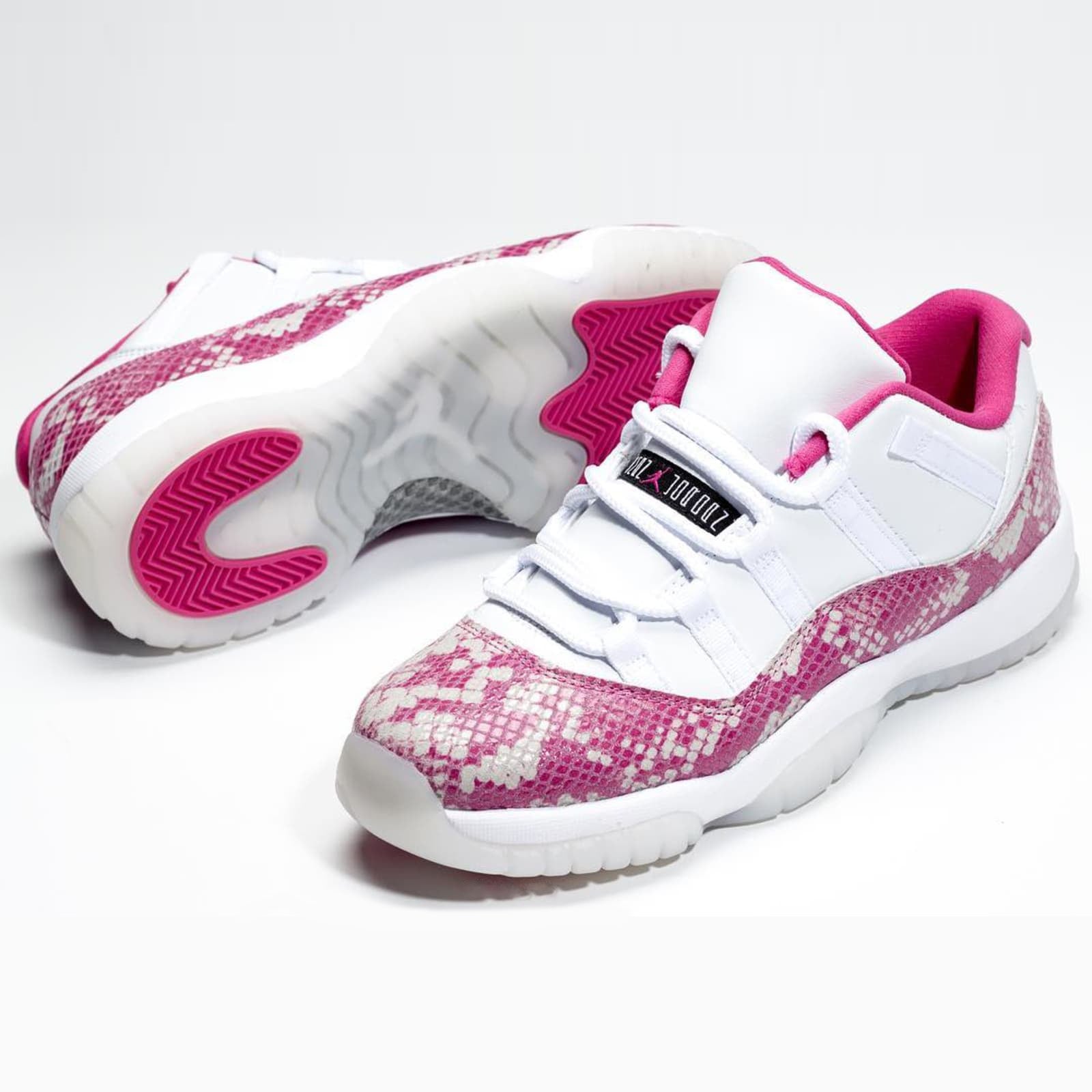 Nike Wmns AIR JORDAN 11 RETRO LOW 