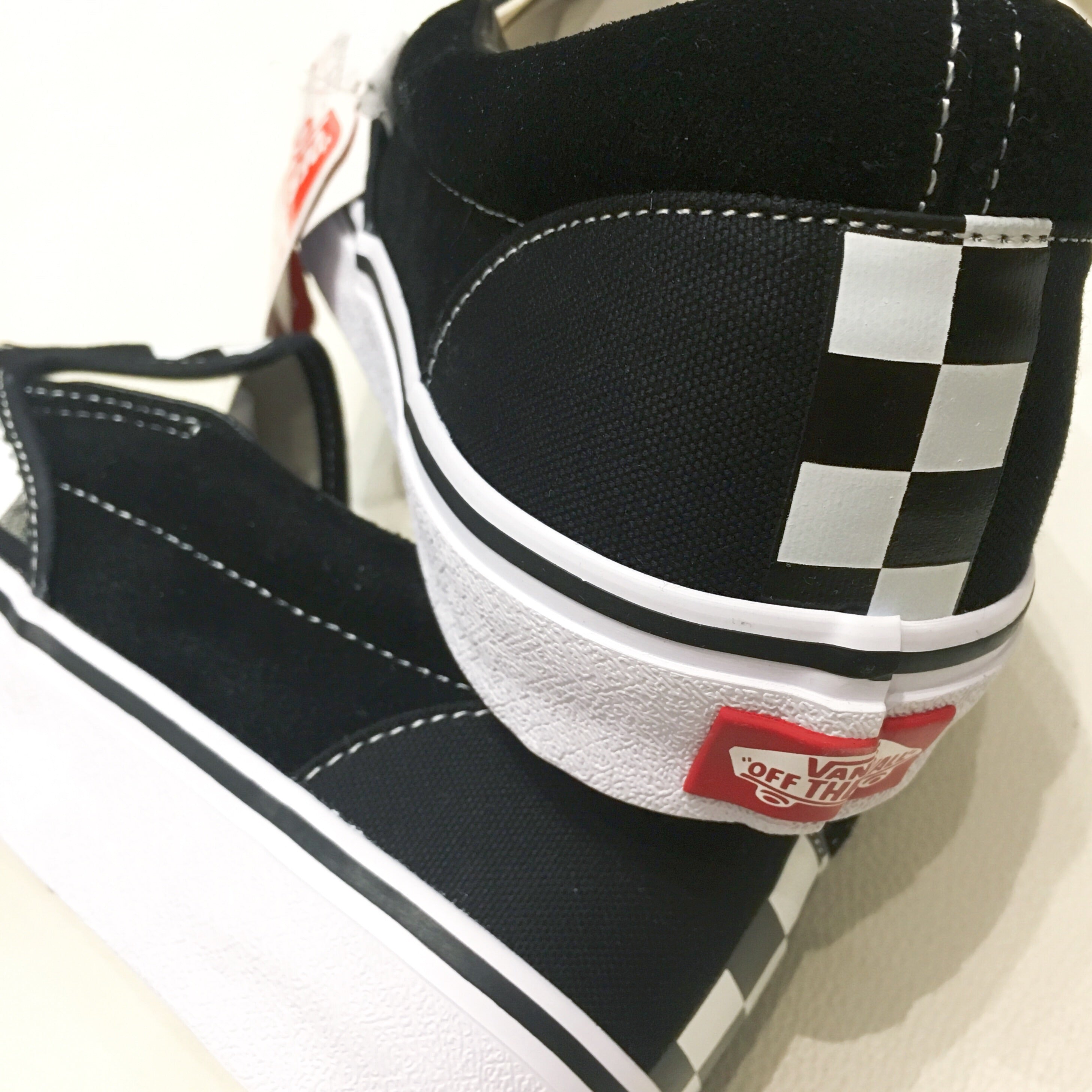 vans ultracush all black