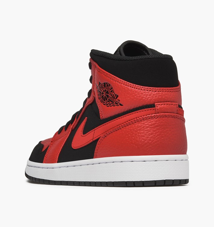 air 1 mid black gym red