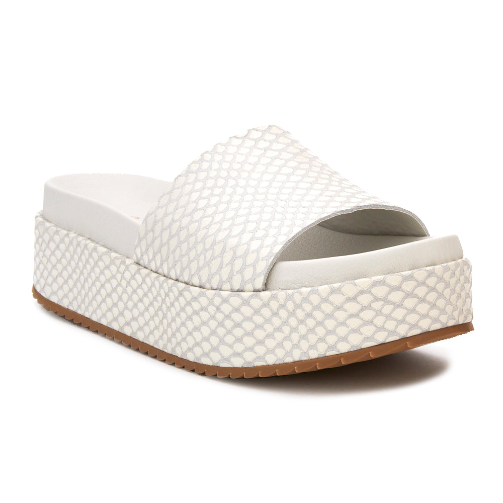 Matisse Hideaway Leather Footbed Sandal In White Snk