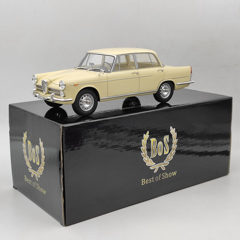 ブラウン×ピンク BoS 1/18 アルファ・ロメオ 2000 beige BOS159