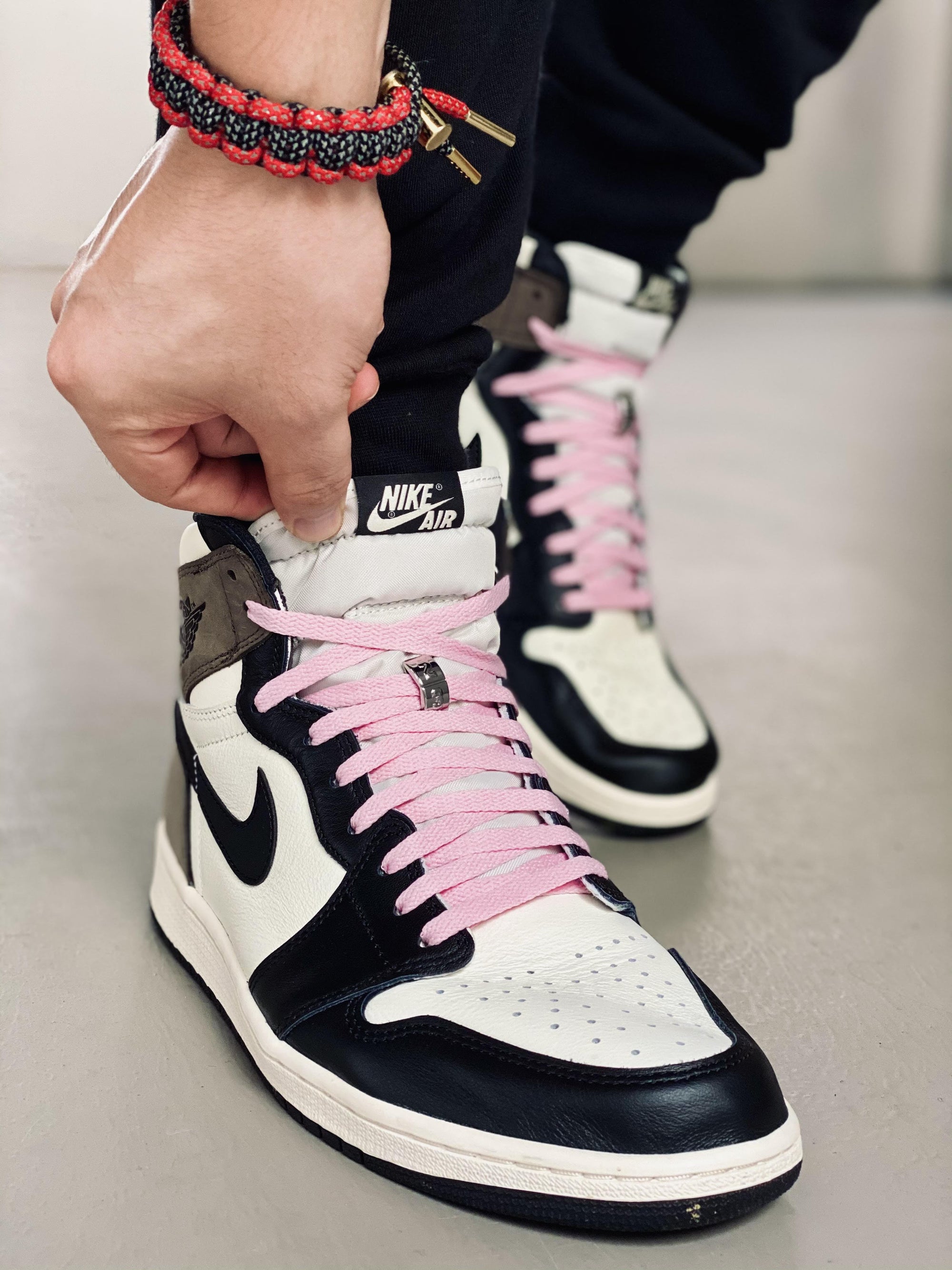 air jordan pink laces