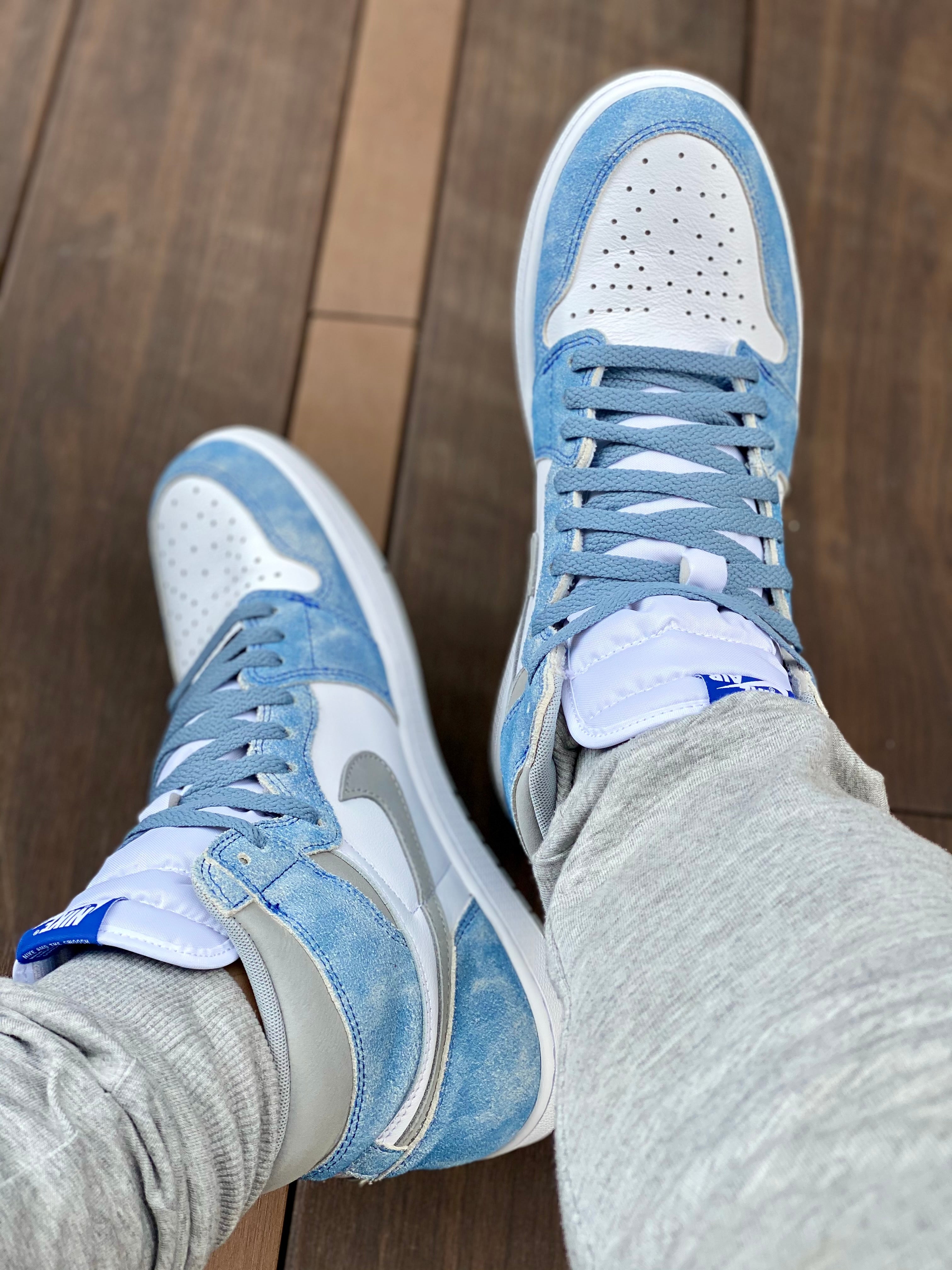 hyper royal jordan 1 with blue laces