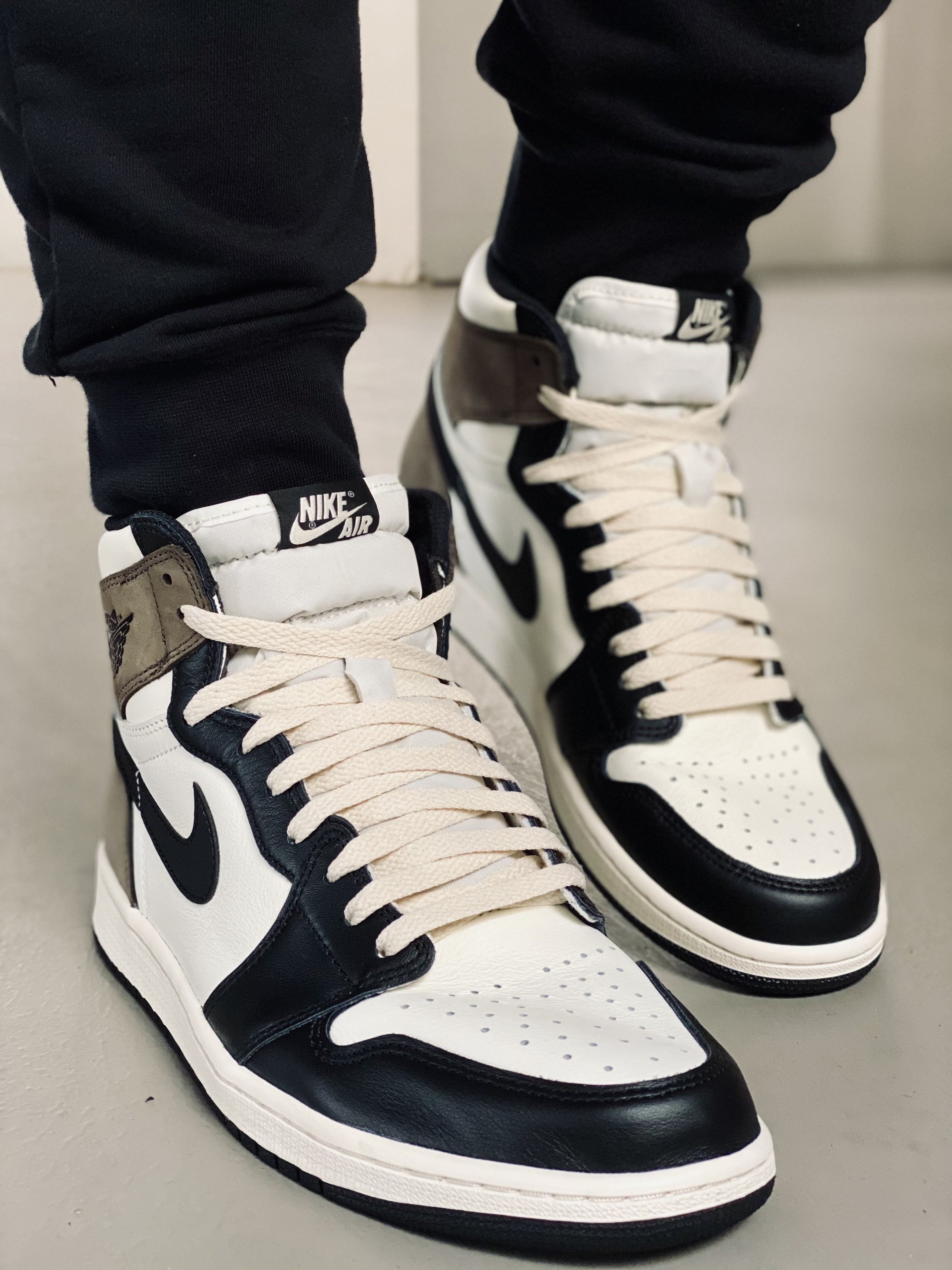 cream laces jordan 1