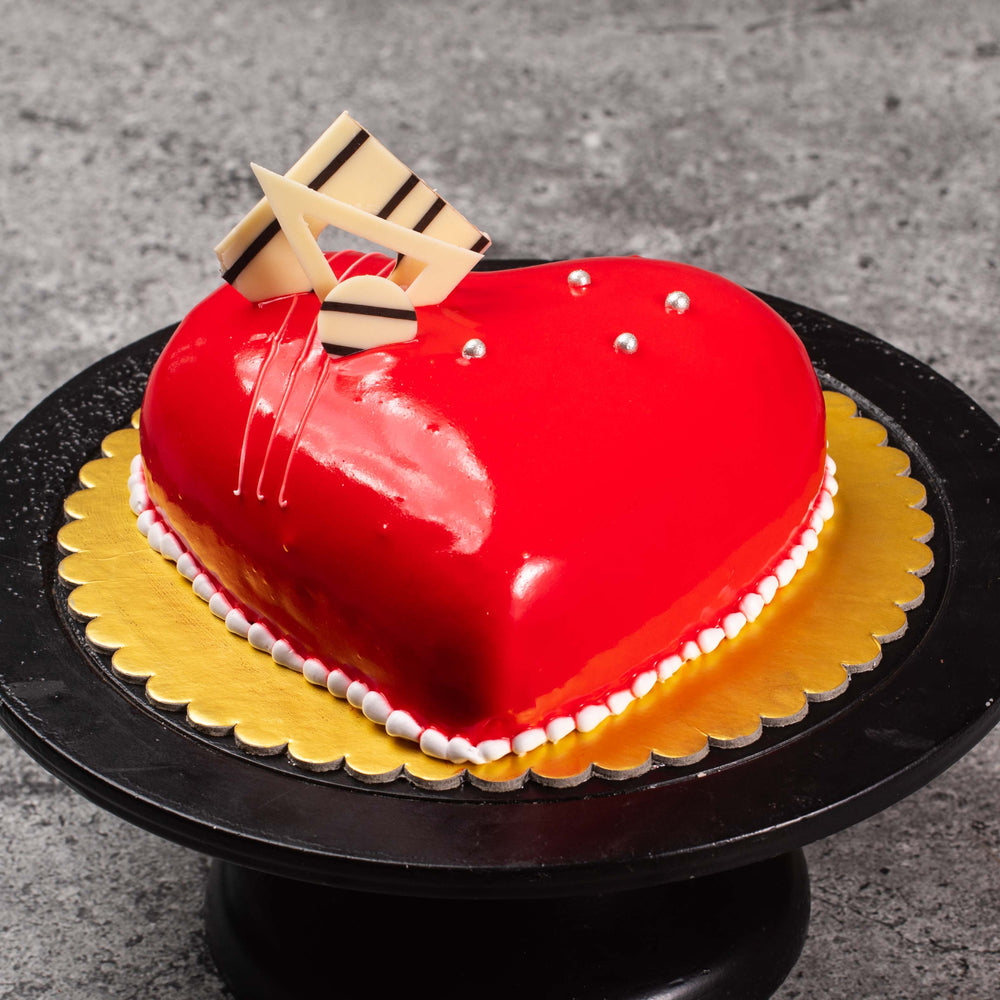 Strawberry Heart Shape Cake – Hot Breads