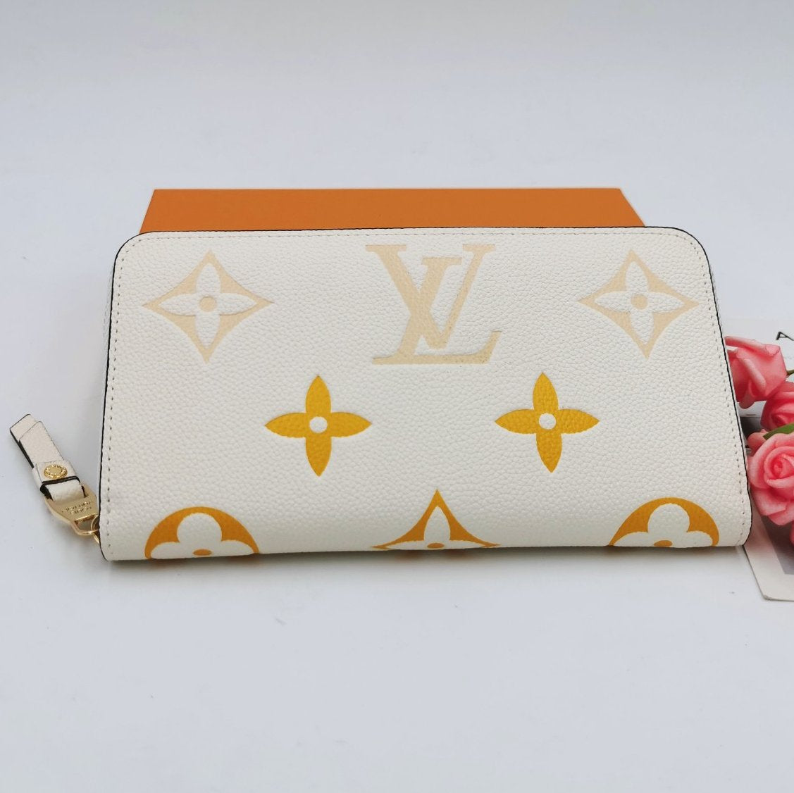 LV Louis Vuitton Color-changing Printed Letters Long Clutch Wallet Bag