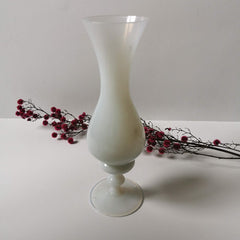 vase soliflore opaline blanche vintage