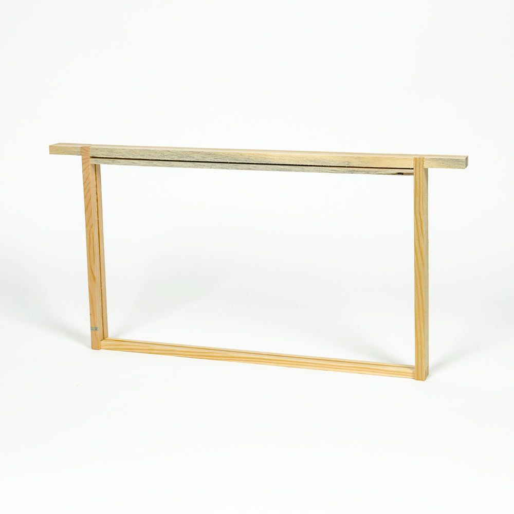 An image of Brood Standard Frames with Seconds Top Bars - 50 DN1 Flat Pack