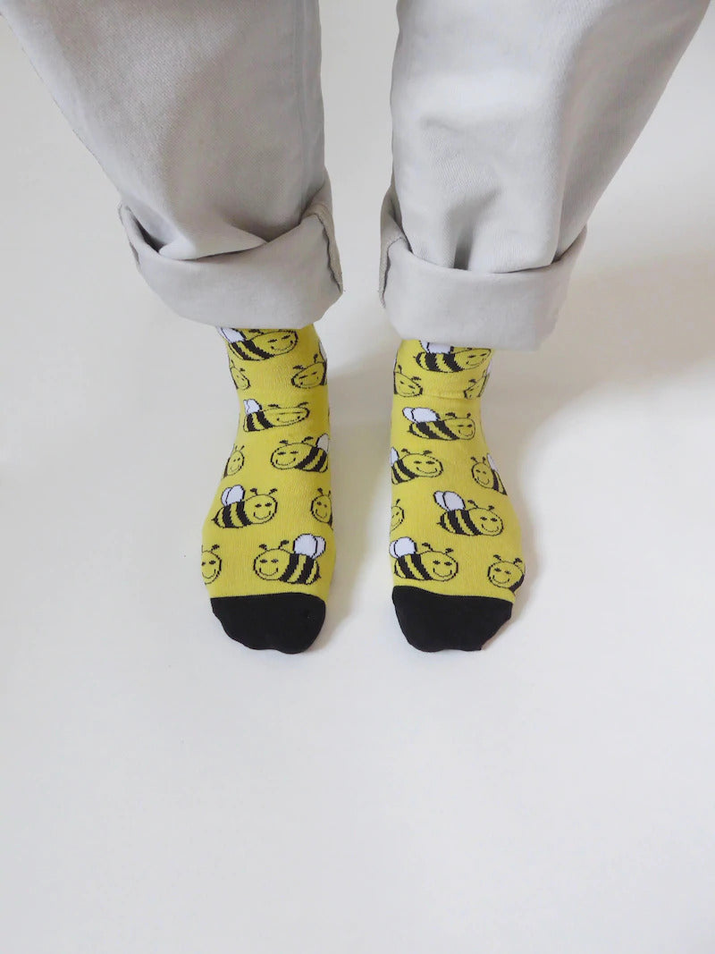 An image of Bamboo Bee Socks, Adult Size 7-11