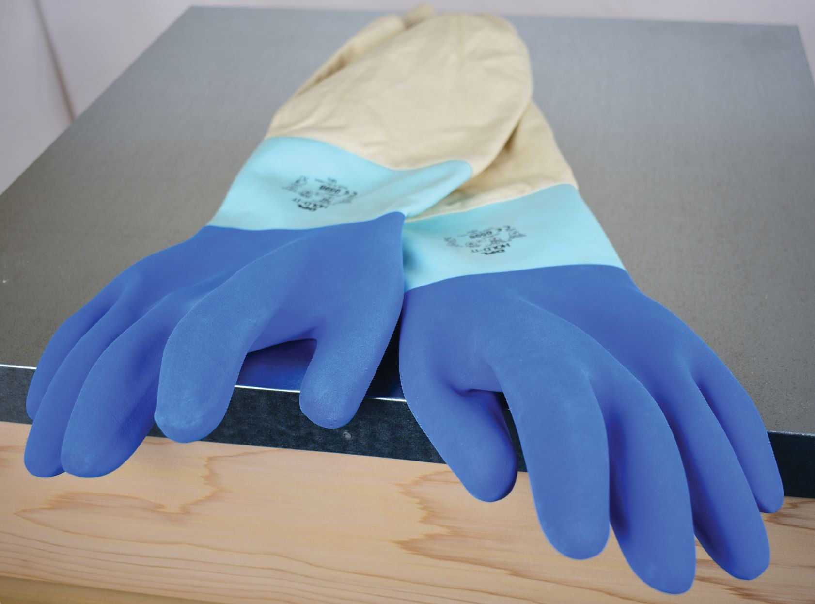 An image of Latex Gloves with Gauntlet, 9 1/2