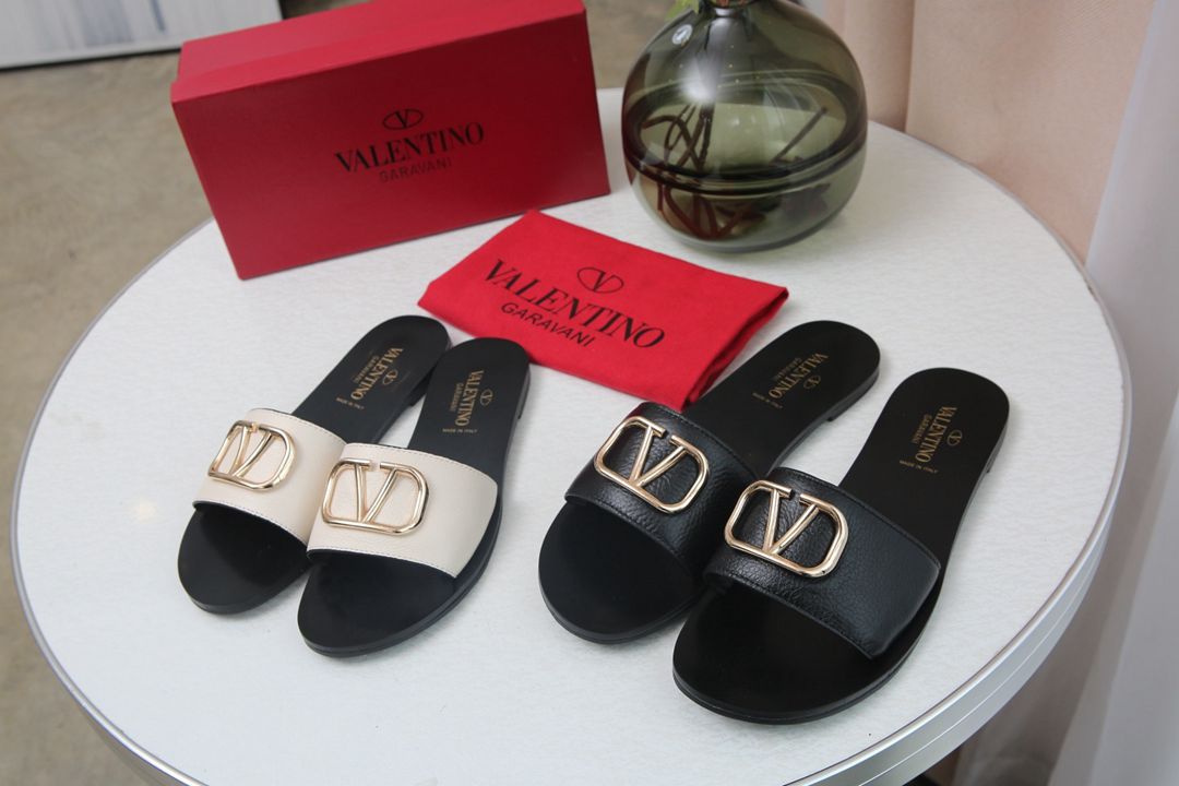 Valentino Women's Fashion Casual Sandals Slipper Shoes 06216