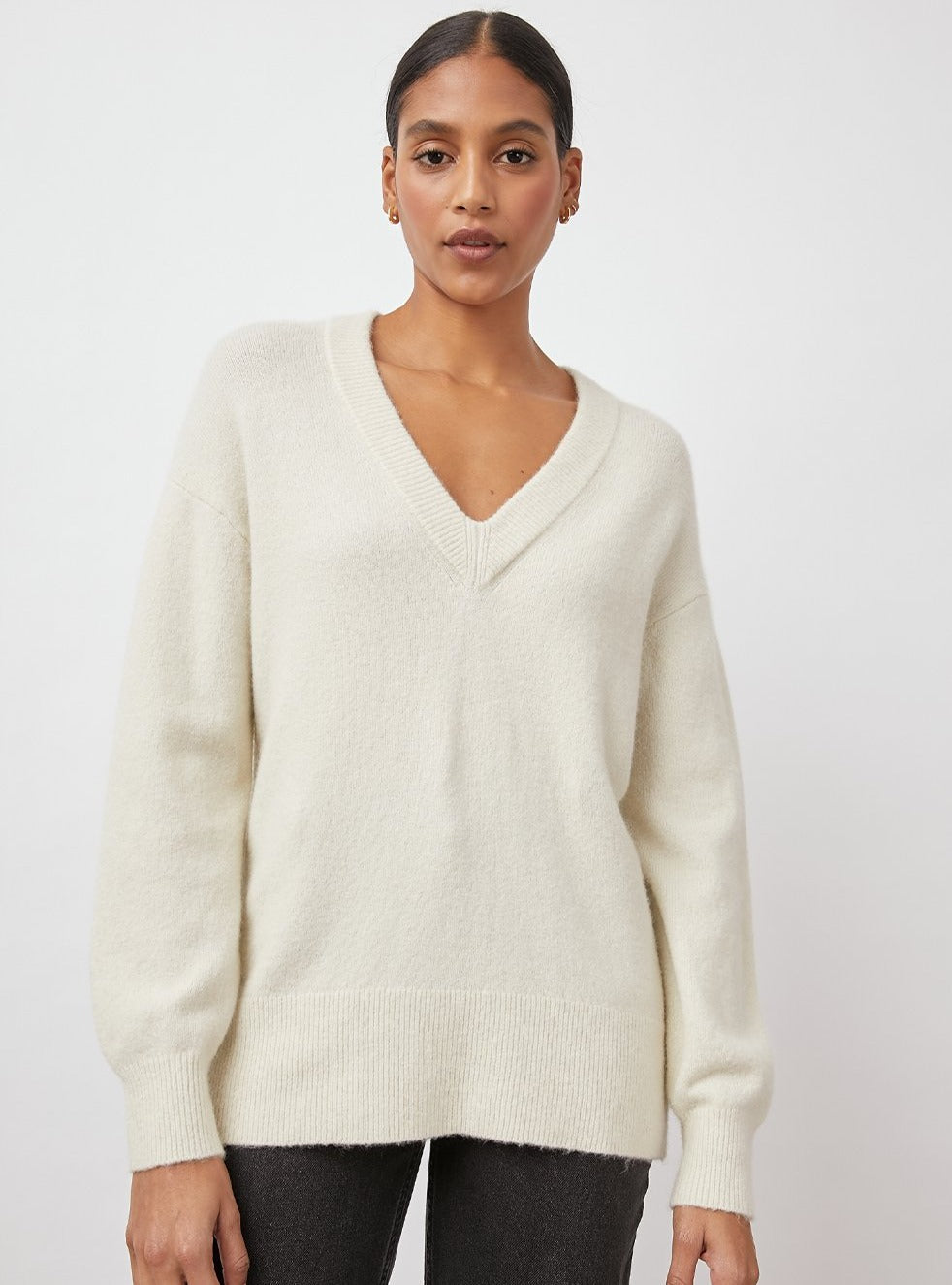 Michelle Cashmere Sweater in Heather Grey – Shades of Grey Boutique