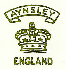 扇型のAYNSLEYの吹き出しリボンが上でENGLANDOの文字が下で王冠を挟んだマーク