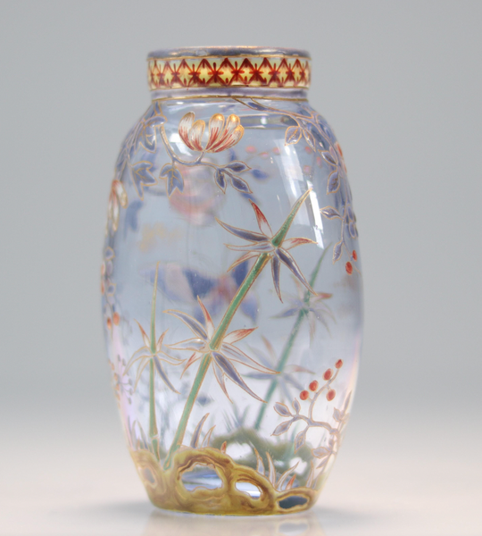 エミールガレの初期作品　花々と蝶々が描かれたエナメル花瓶