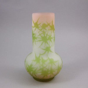 エミールガレ　フランス製　カメオガラスの花瓶　アザミ文様