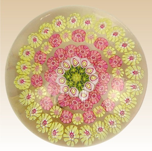 バカラのペーパーウェイト ミルフィオリ お花のデザイン 丸型ガラス製