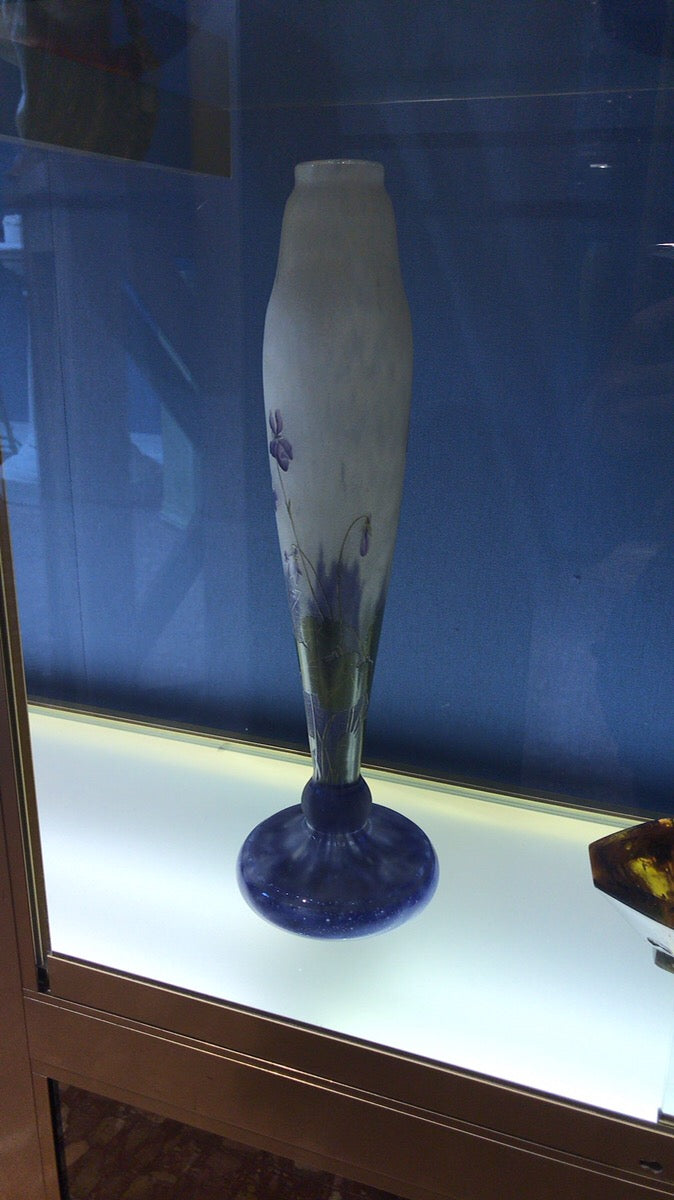 ドーム兄弟　スミレの花の花瓶