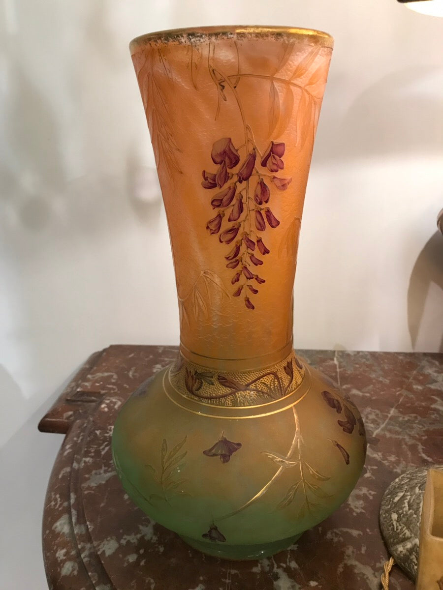 ドーム兄弟　藤の花の花瓶