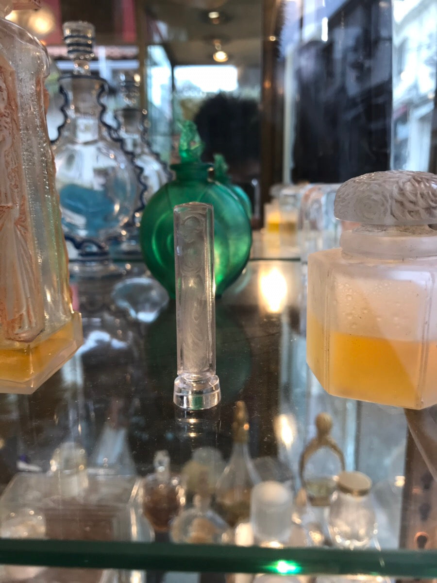 ルネラリック(Rene Lalique)のガラスの置物