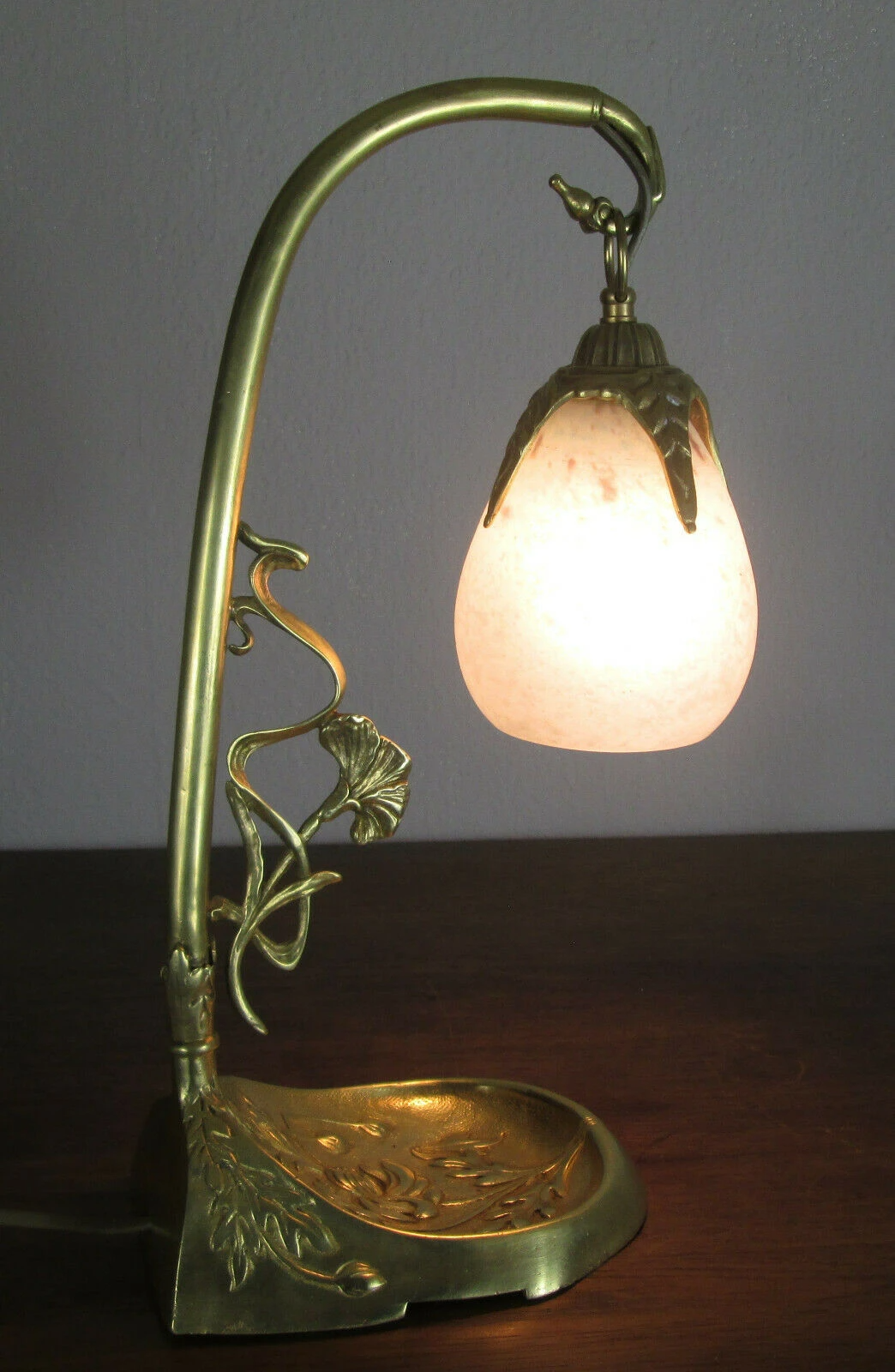 1930sアールデコ トロンボーン クランベリーラインシェードランプ 照明