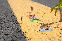 plage slinkachu