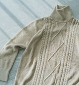 HIGH-NECK CABLE KNIT