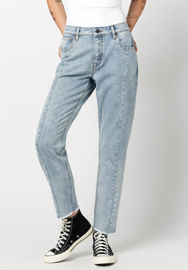 Buy Women Light Blue Regular Fit Mid Wash Jeans Online - 901707