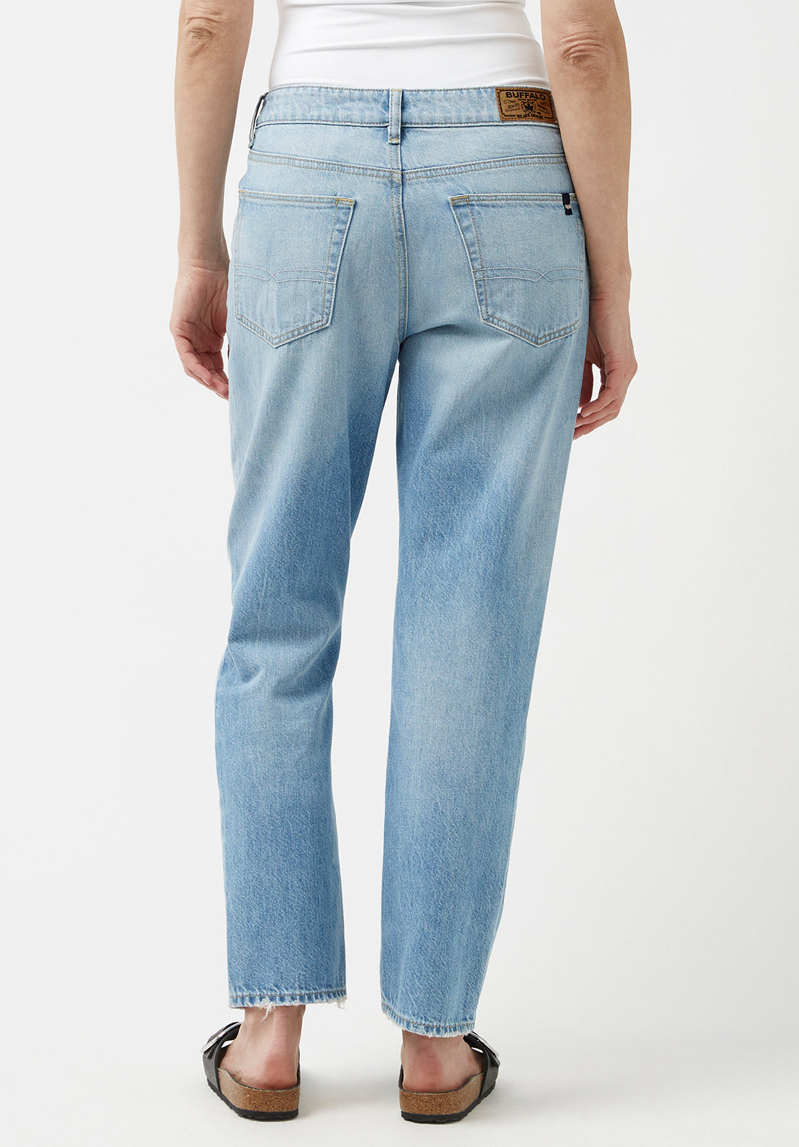 Relaxed Boyfriend Madison Women's Jeans in Used and Sanded - BL15871