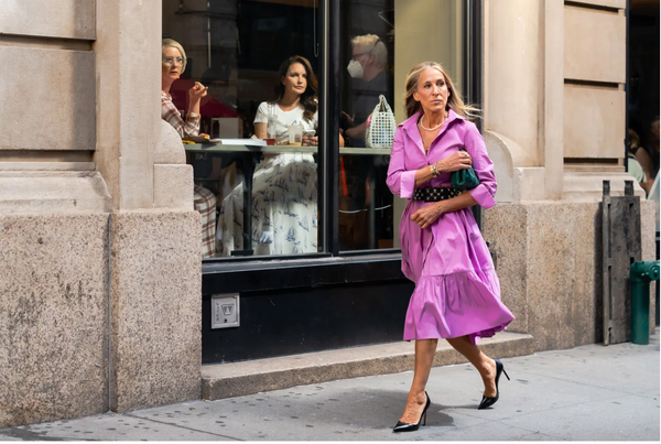 Sarah Jessica Parker on the set of Sex in the City