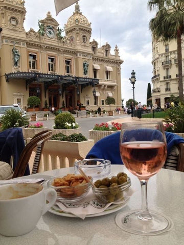 Une journée à Monaco, Café De Paris