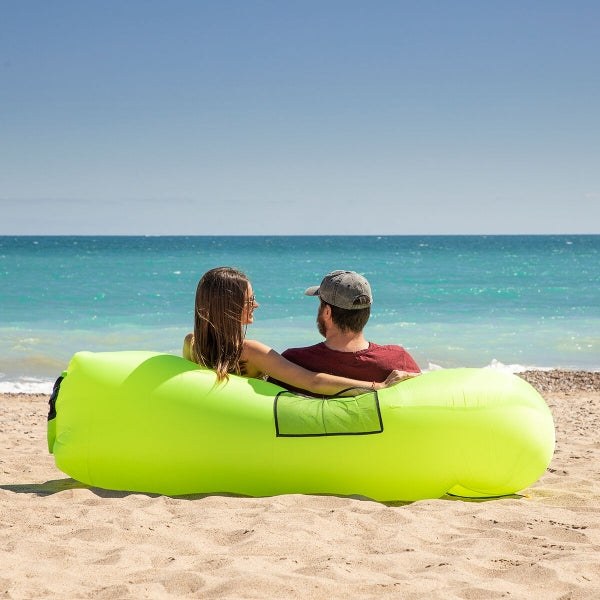 upplåsbar-soffa-stranden