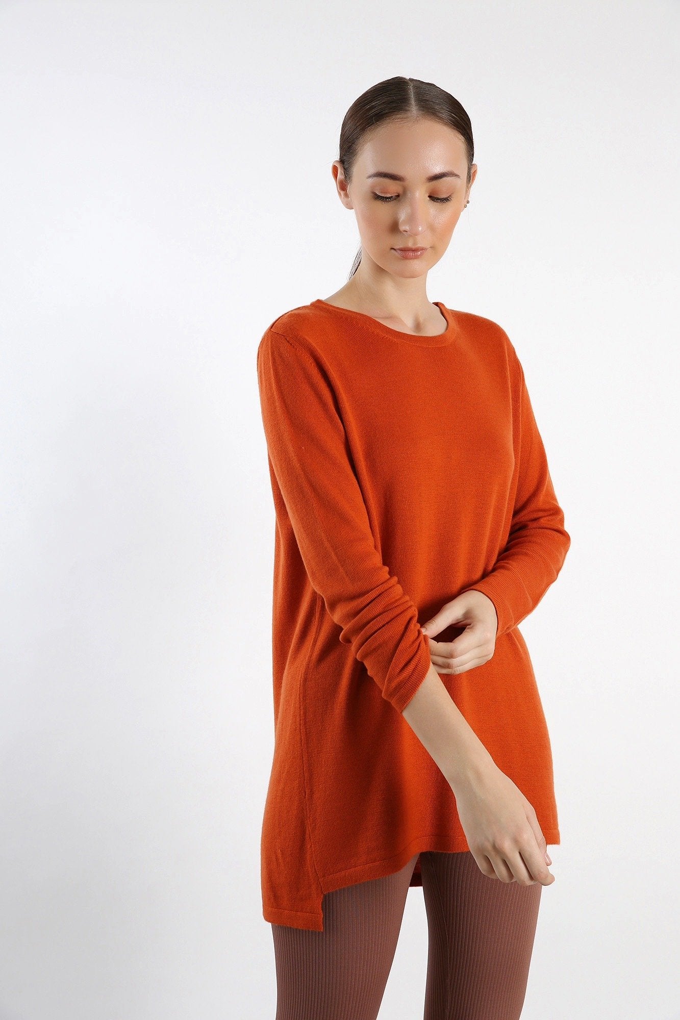 Round neckline pure cashmere tunic fit sweater in orange – Pashma