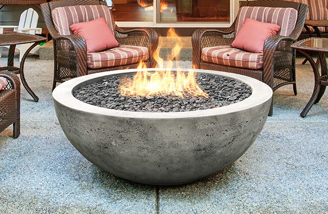 https://cdn.shopify.com/s/files/1/0516/8889/8748/files/20220805-top-quality-prism-hardscapes-concrete-molded-fire-pits.jpg?v=1660049072