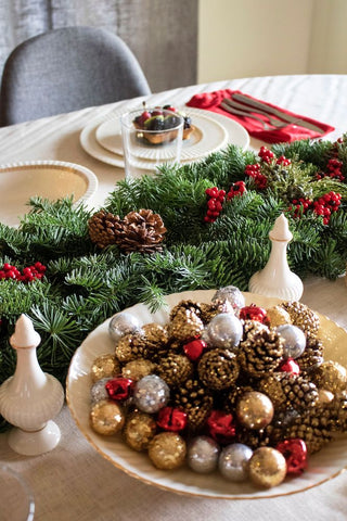 Master Winter Wedding Wreaths and Garlands festive table runner garland with other festive decor