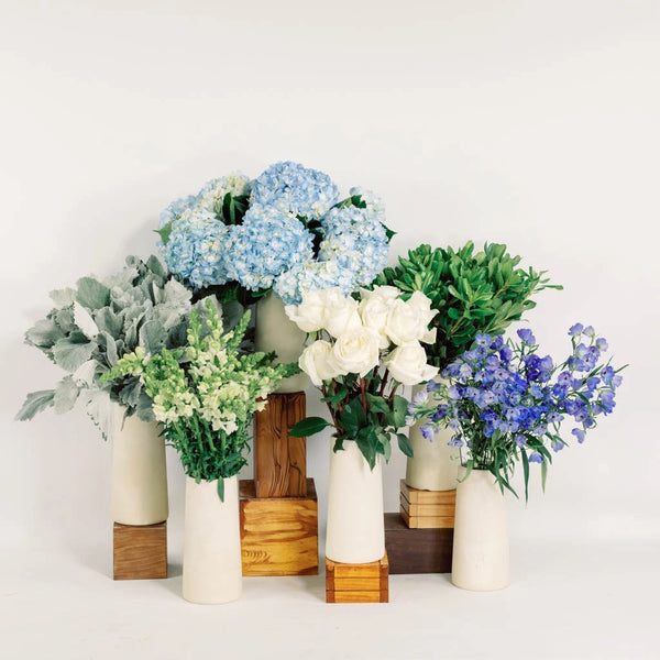 https://cdn.shopify.com/s/files/1/0516/8968/5154/files/coastal-vibes-diy-hydrangea-flower-diy-wedding-flower-kit-recipe_712ce_600x600.webp?v=1683310329