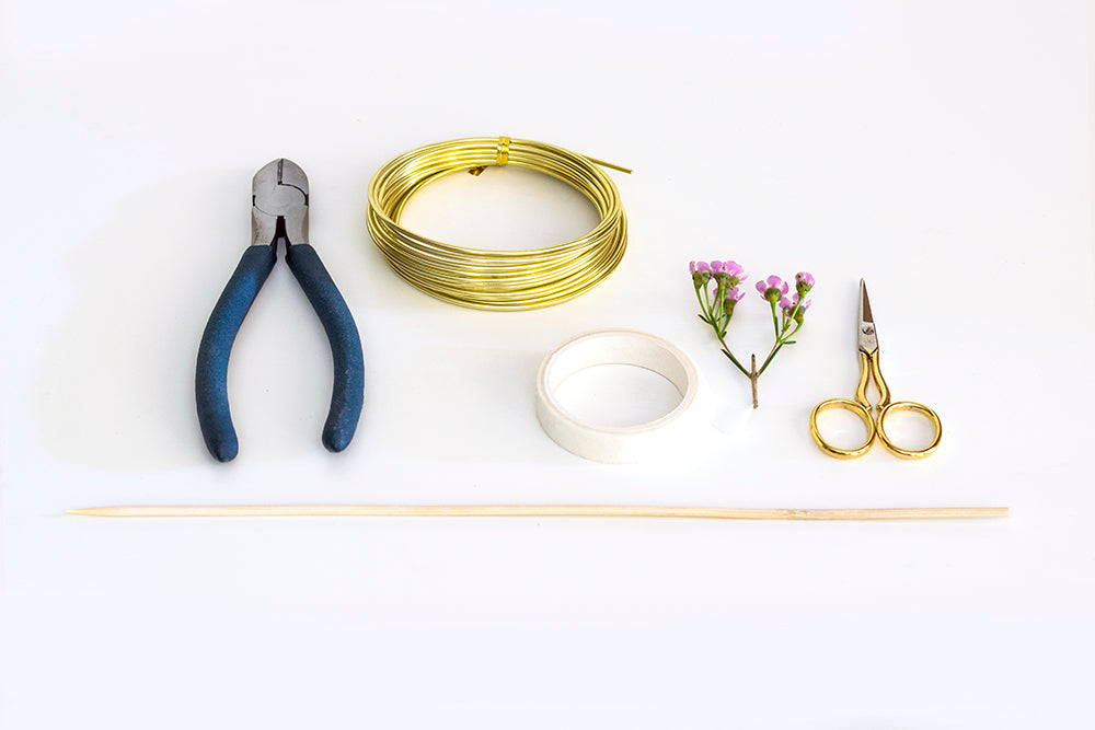 Guide to DIY Wedding Flower Supplies + Tools